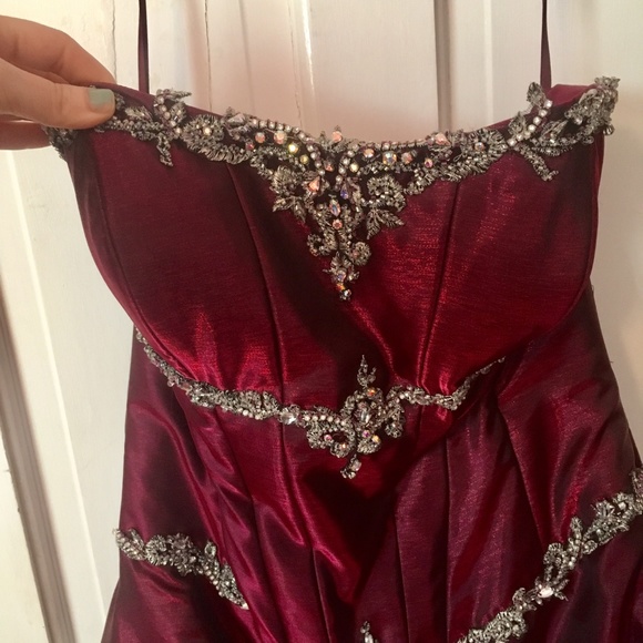 Gorgeous Prom dress - Picture 4 of 7